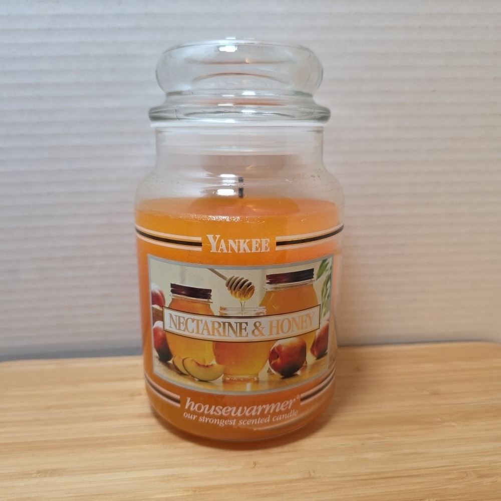 NEW Yankee Candle Retired Nectarine & HONEY Large 22 oz. c2004